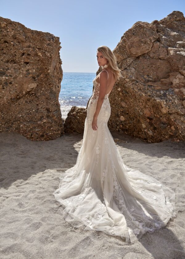 Trouwjurk 15004 van Amelie kopen bij Weddings 1