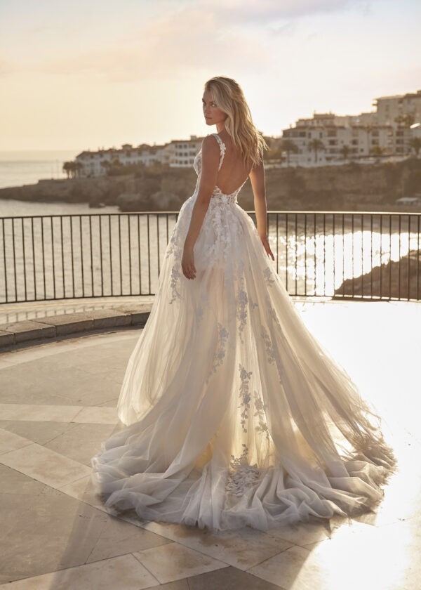 Trouwjurk 15016 van Amélie kopen bij Weddings 2