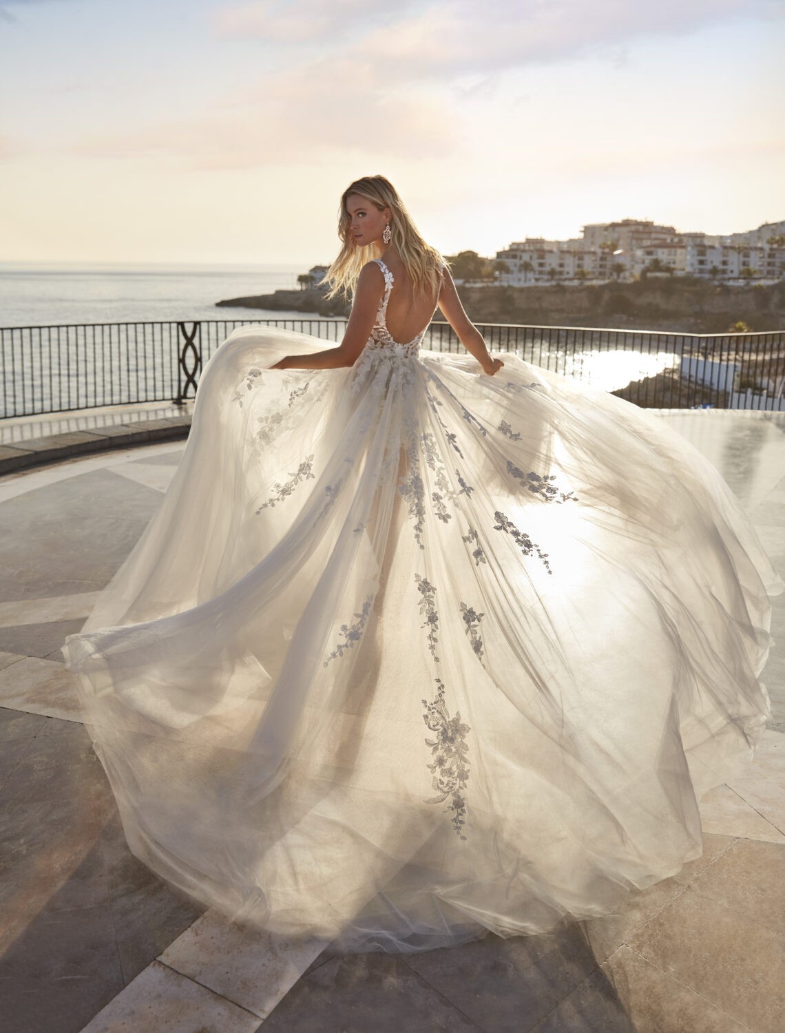 Trouwjurk 15016 van Amélie kopen bij Weddings 4