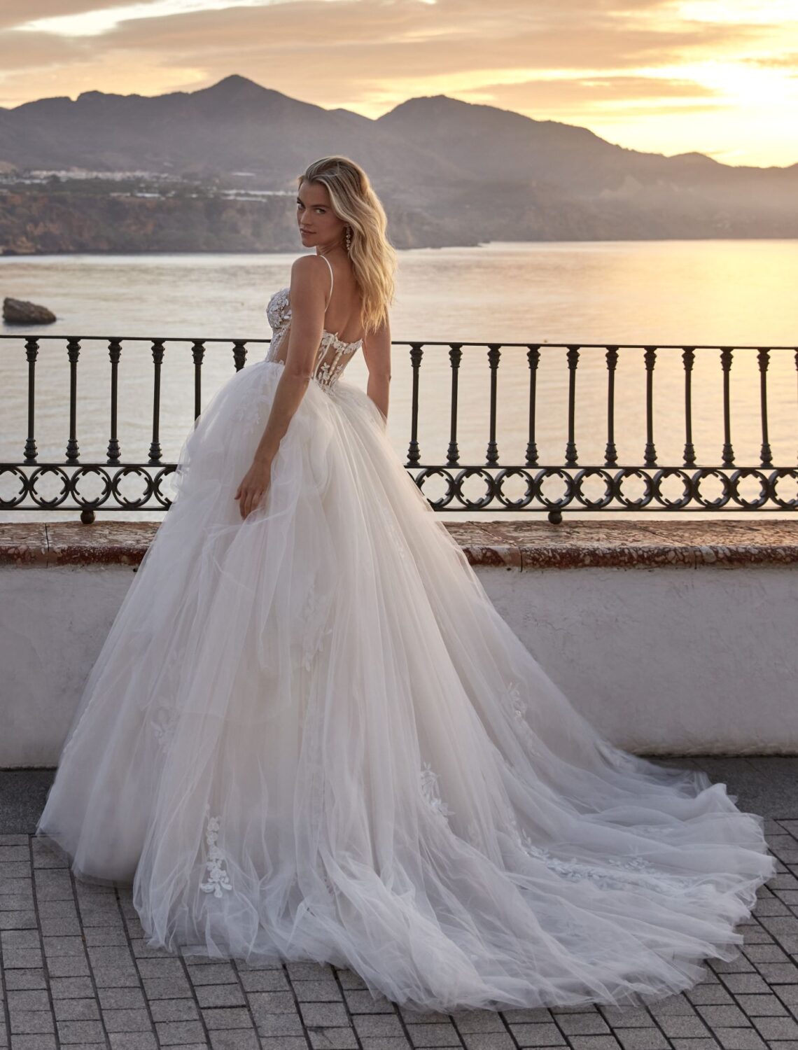 Trouwjurk 15026 van Amélie kopen bij Weddings 2