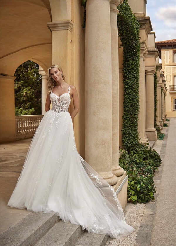 Trouwjurk 16009 van Amelie kopen bij Weddings 1