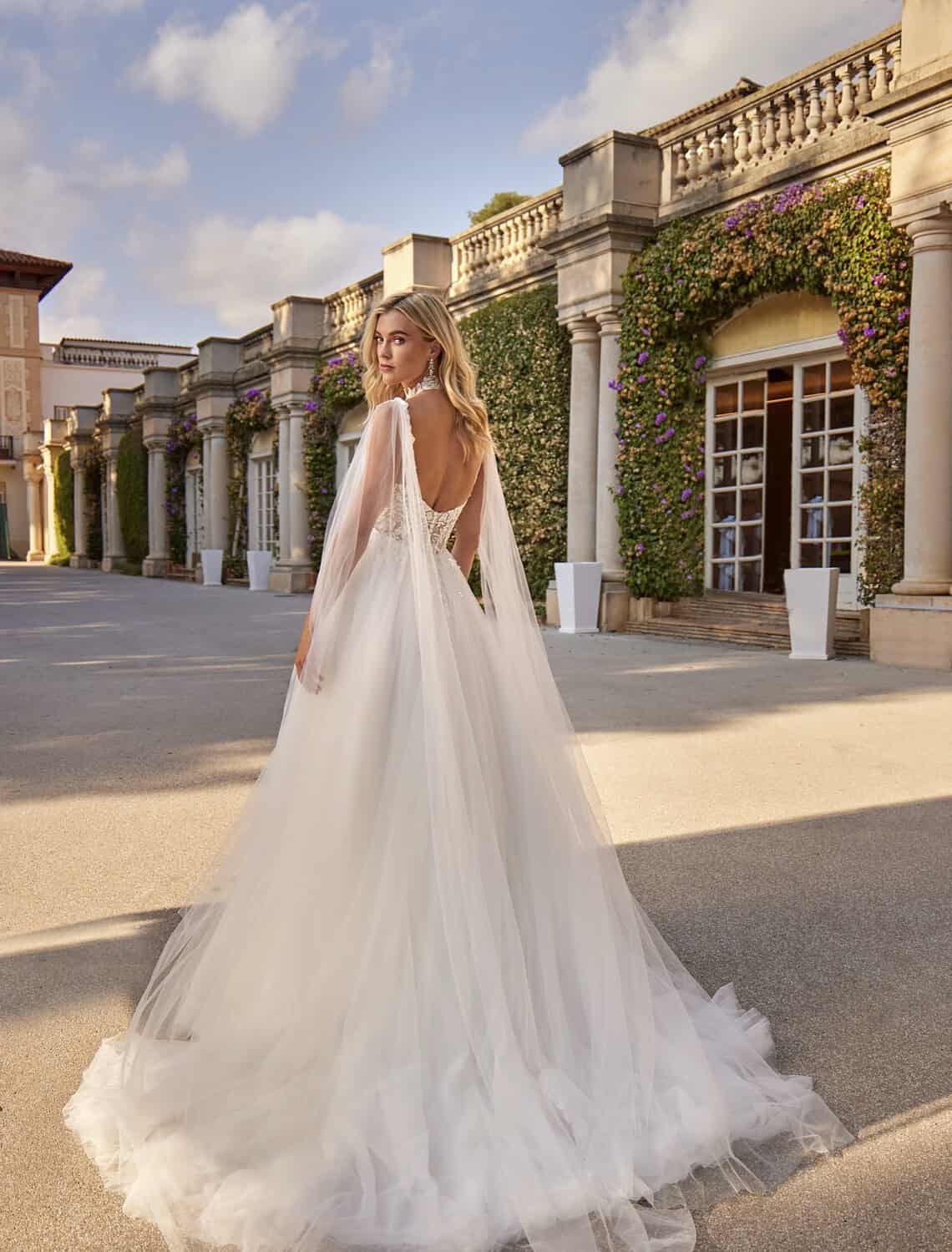 Trouwjurk 16027 van Amelie kopen bij Weddings 2