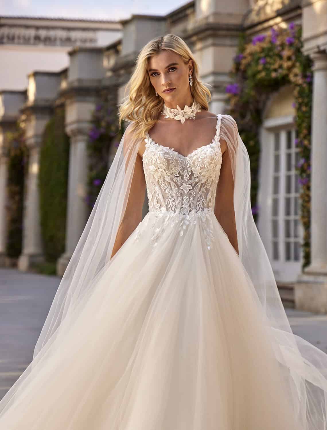 Trouwjurk 16027 van Amelie kopen bij Weddings 3