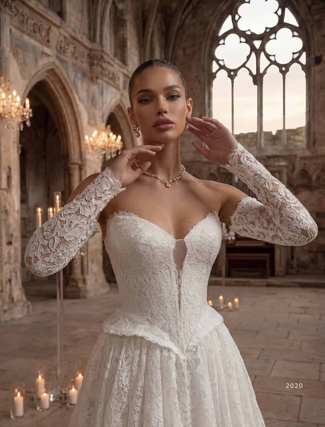Trouwjurk 2020 van Madam Burcu kopen bij Weddings 3