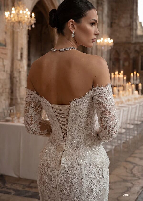 Trouwjurk 2081 van Madam Burcu kopen bij Weddings 4