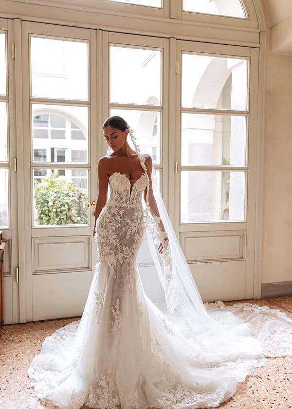 Trouwjurk 26-010 Amira van Ricca Sposa kopen bij Weddings 1