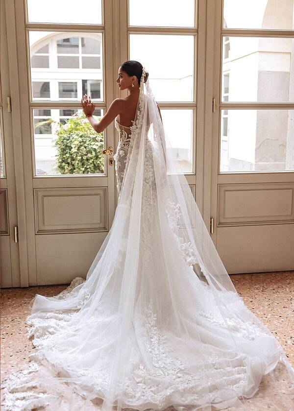 Trouwjurk 26-010 Amira van Ricca Sposa kopen bij Weddings 3