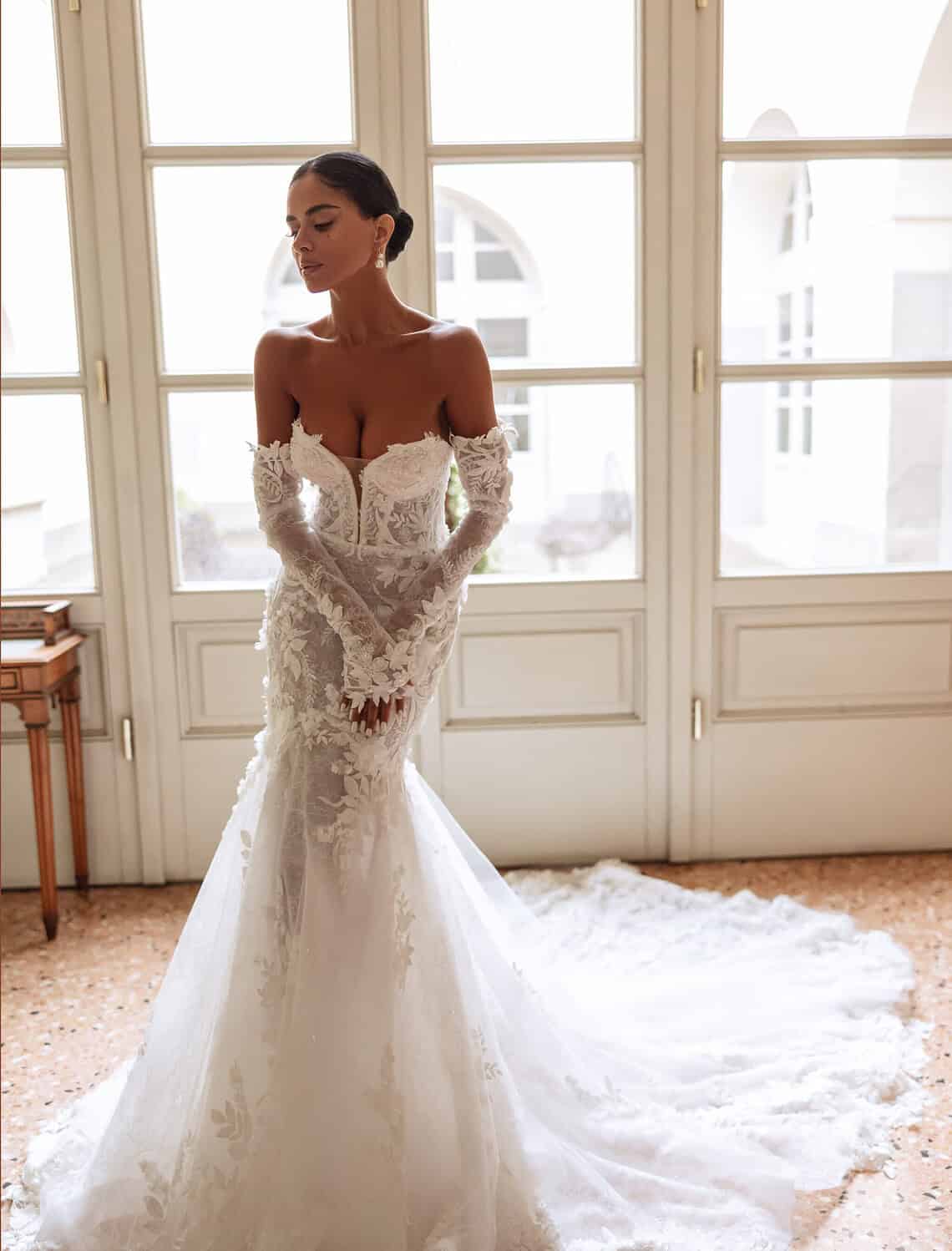 Trouwjurk 26-010 Amira van Ricca Sposa kopen bij Weddings 4