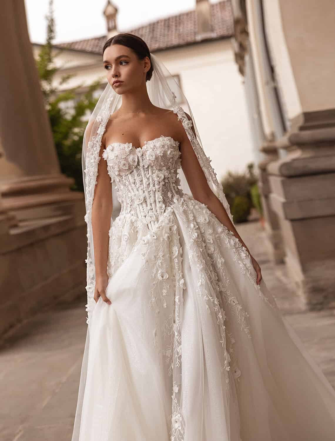 Trouwjurk 26-011 Dahlia van Ricca Sposa kopen bij Weddings 4