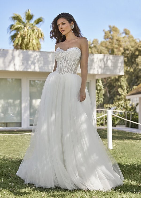 Trouwjurk 26016 van Amelie kopen bij Weddings1