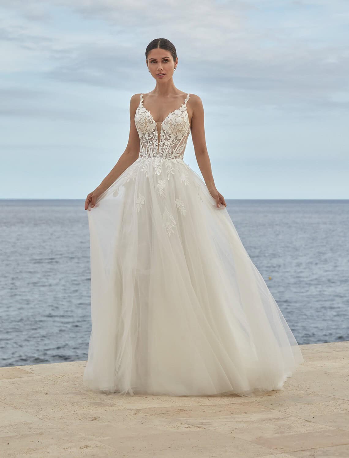 Trouwjurk 26019 van Amelie kopen bij Weddings 1