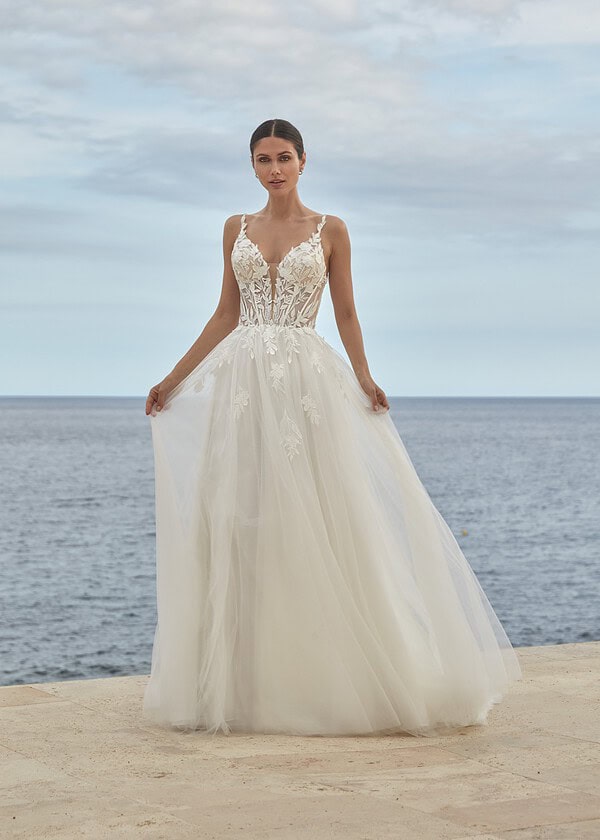 Trouwjurk 26019 van Amelie kopen bij Weddings 1