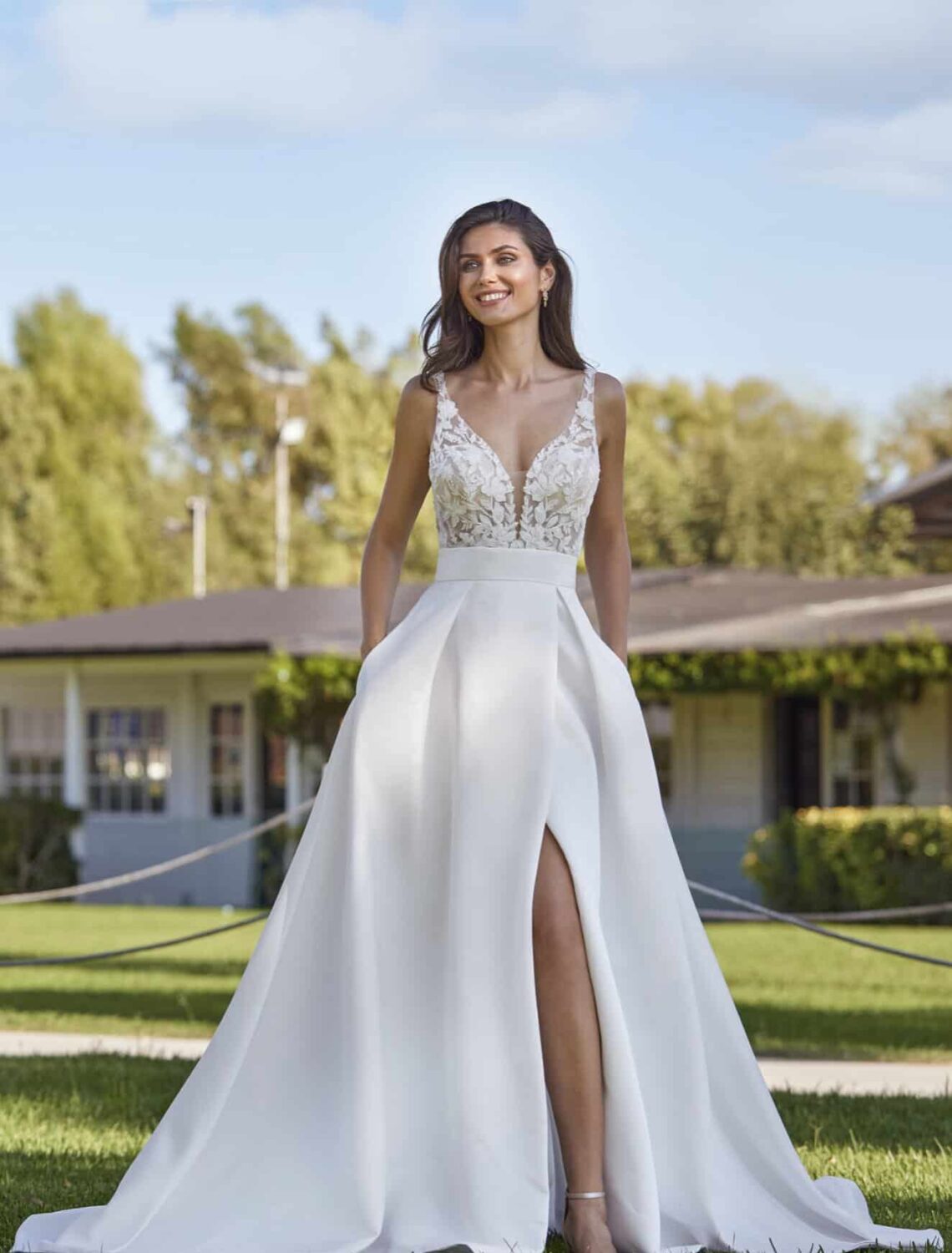 Trouwjurk 26028 van Amelie kopen bij Weddings 1