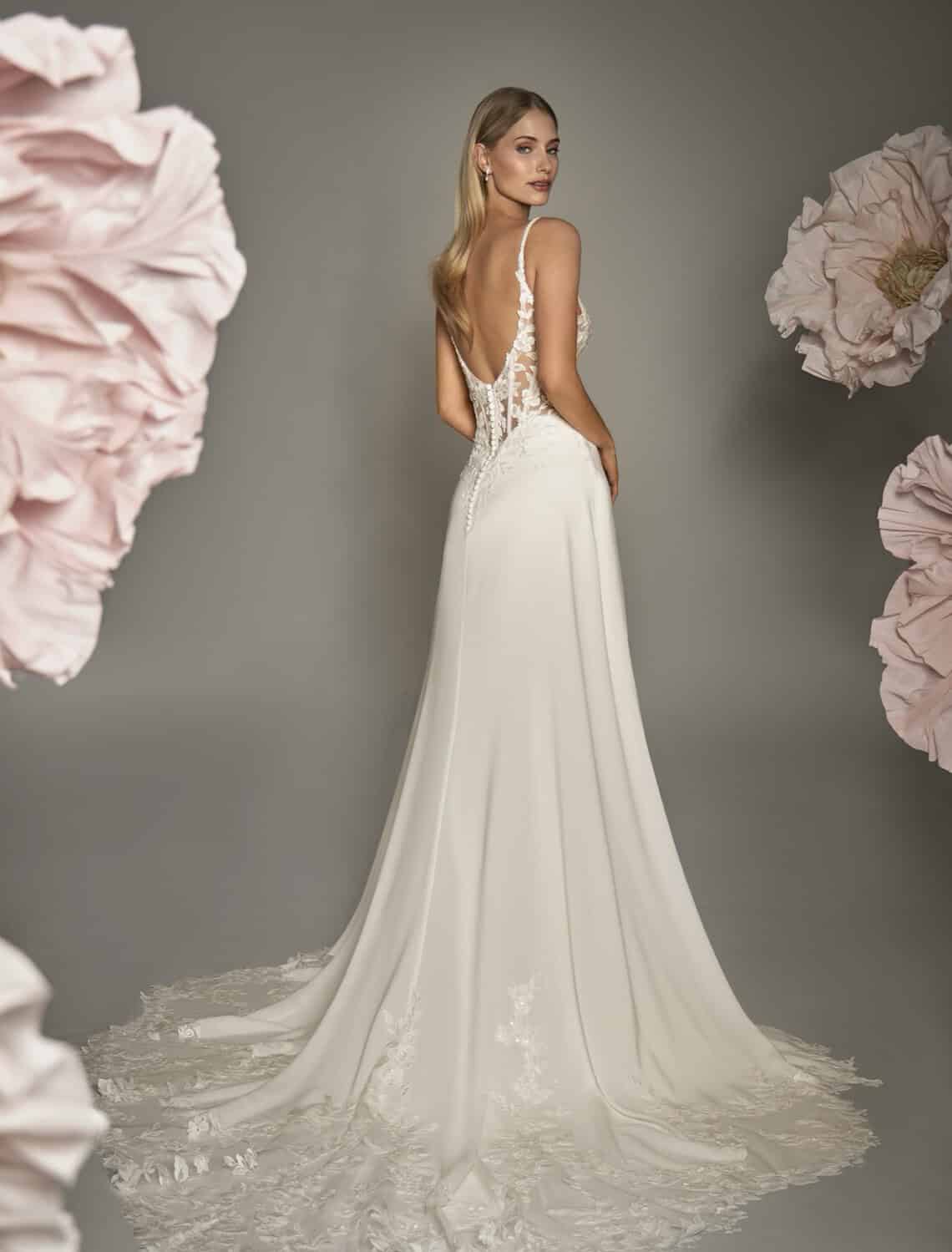 Trouwjurk 26047 van Amelie kopen bij Weddings 4