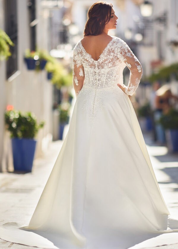 Trouwjurk 26309 van Tres Chic kopen bij Weddings 2