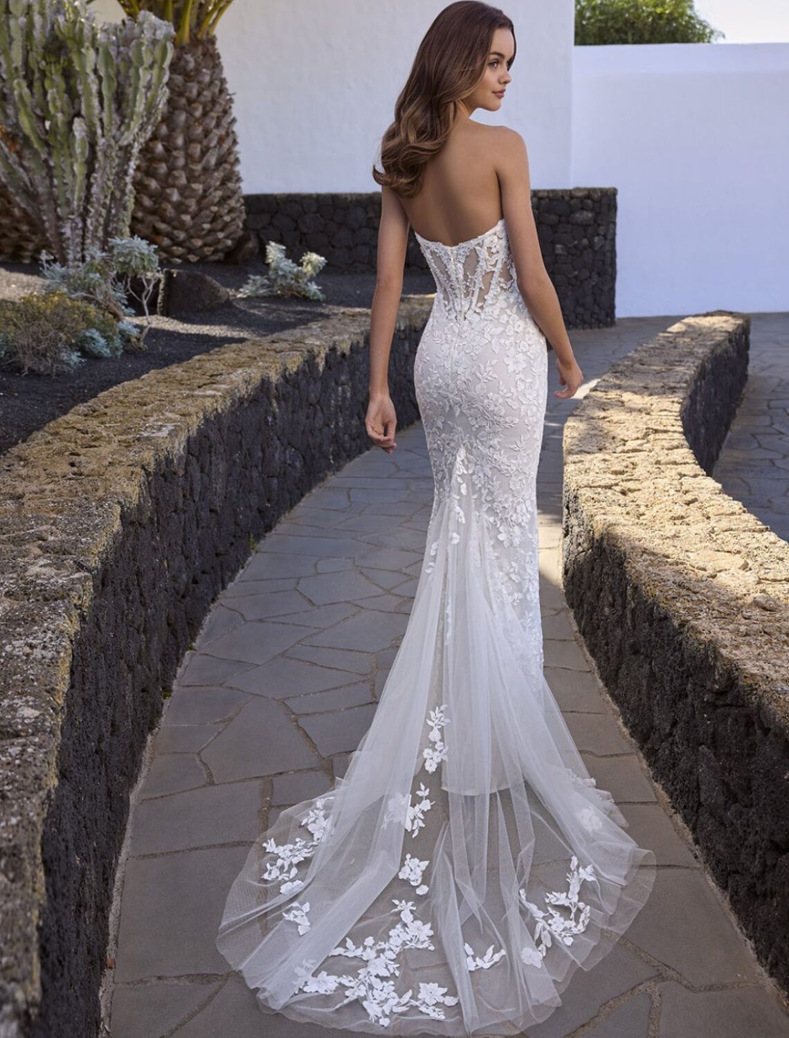 Trouwjurk Estrella van Love by Enzoani kopen bij Weddings 1