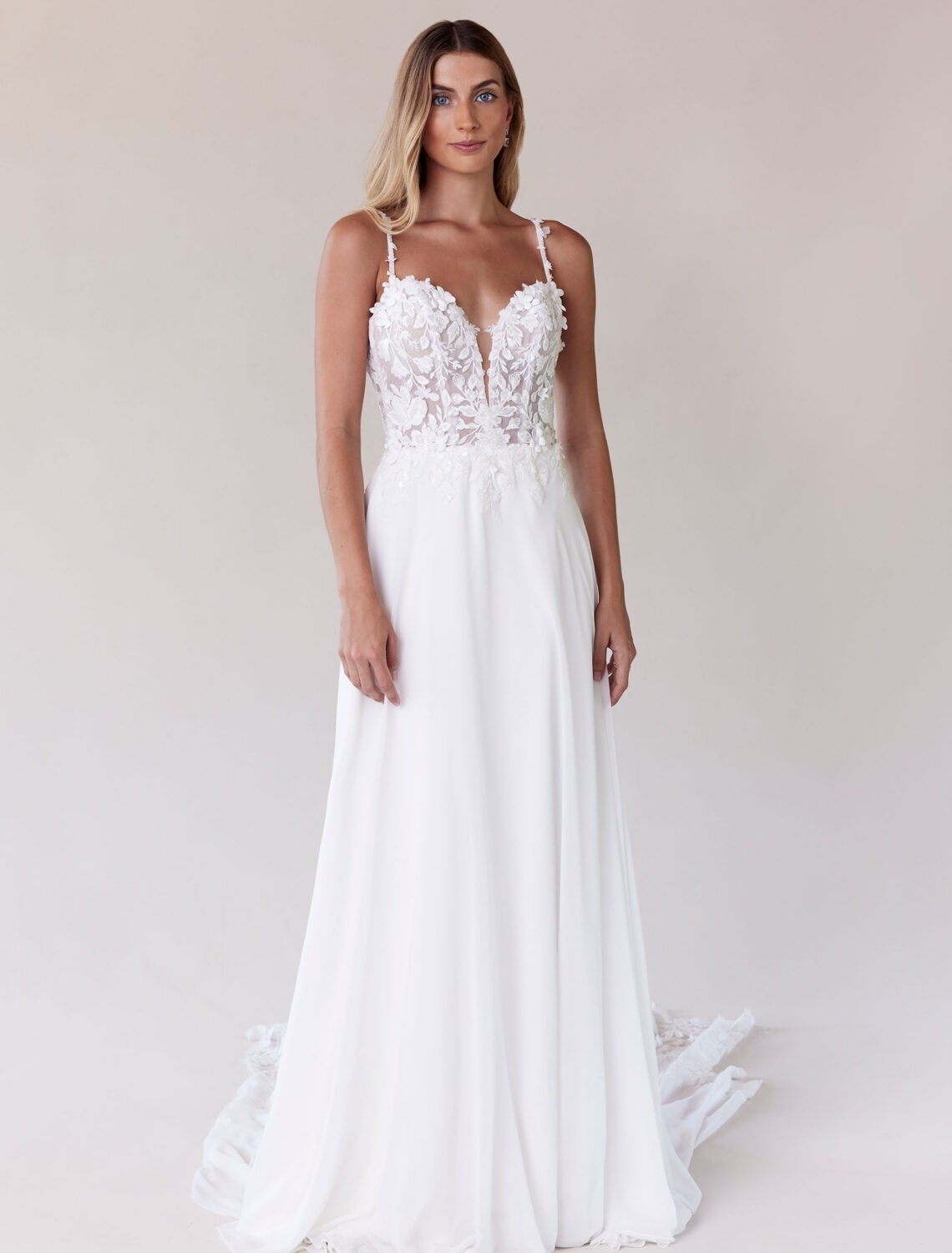 Trouwjurk 2730 van Morilee kopen bij Weddings 1