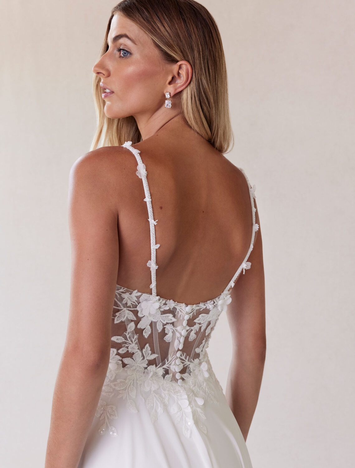 Trouwjurk 2730 van Morilee kopen bij Weddings 4