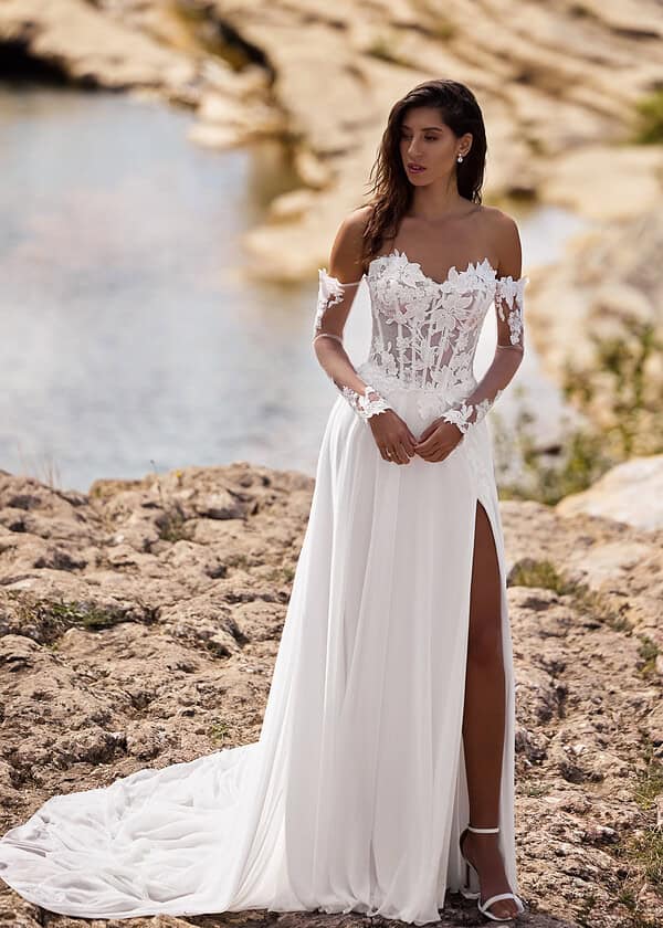Trouwjurk 27406 van Tres Chic kopen bij Weddings 1