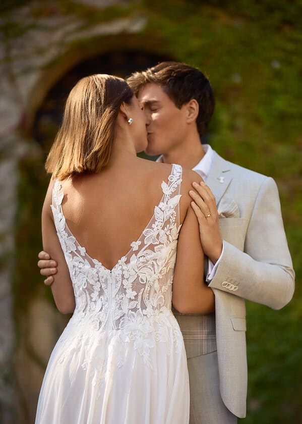 Trouwjurk 27418 van Tres Chic kopen bij Weddings 2