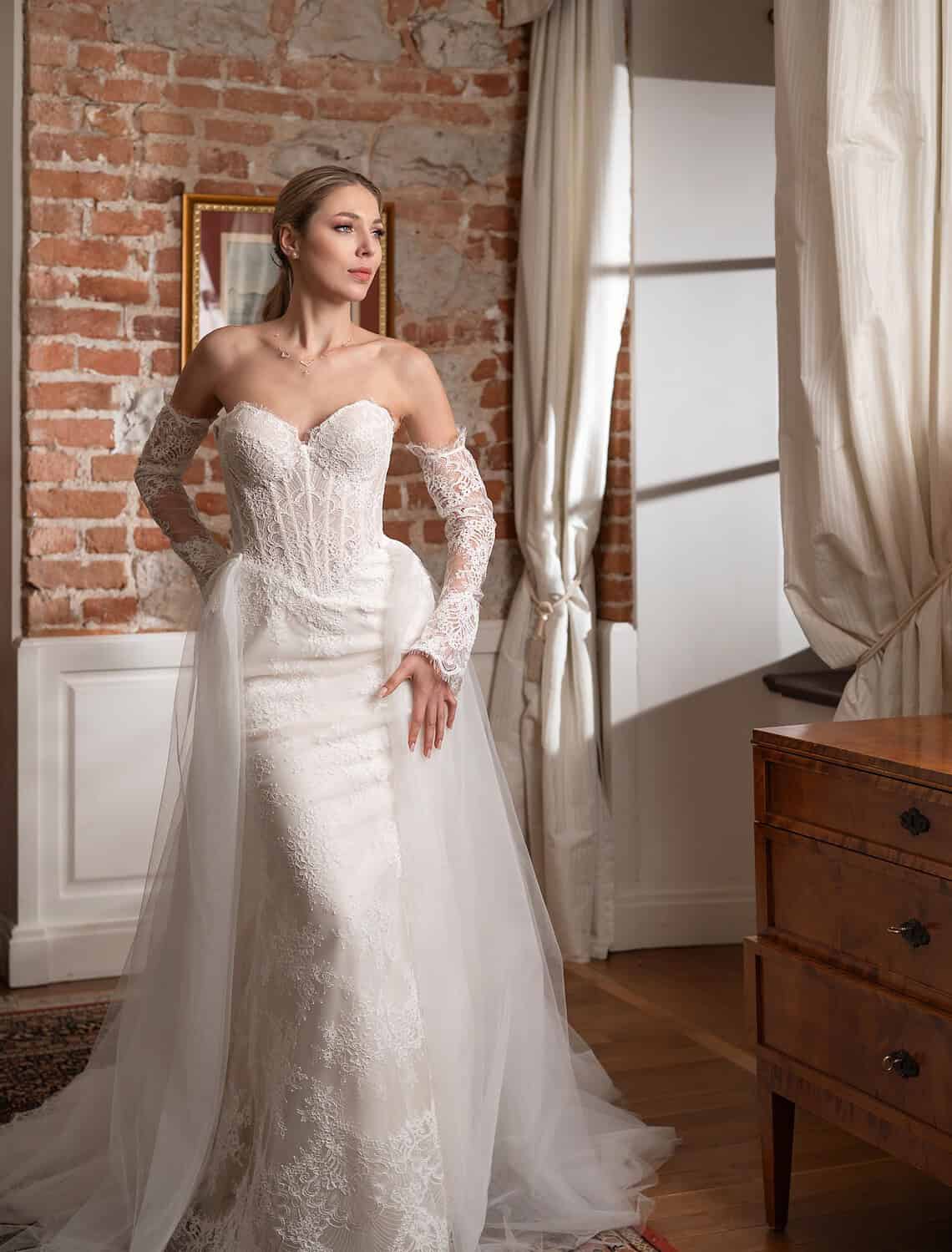Trouwjurk 2750 van Queen kopen bij Weddings 1