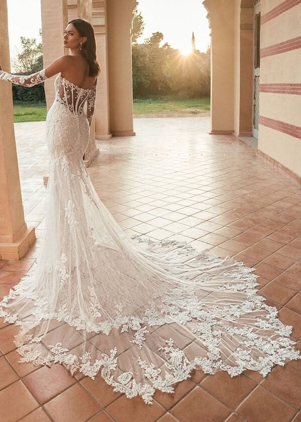 Trouwjurk Umayra van Blue by Enzoani kopen bij Weddings 1