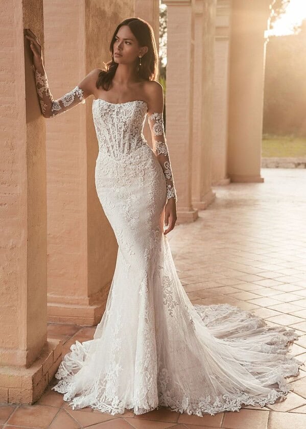 Trouwjurk Umayra van Blue by Enzoani kopen bij Weddings 3