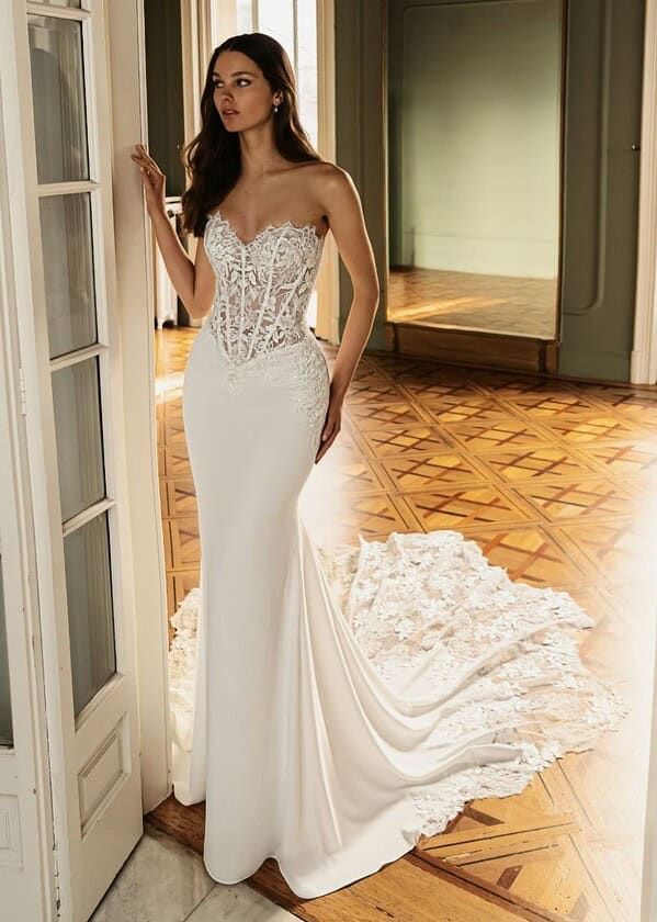 Trouwjurk Heather van Elysee kopen bij Weddings 1
