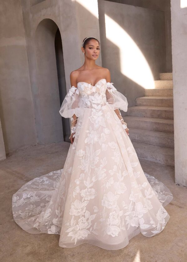 Trouwjurk 2937 Rodyn van Morilee kopen bij Weddings 3