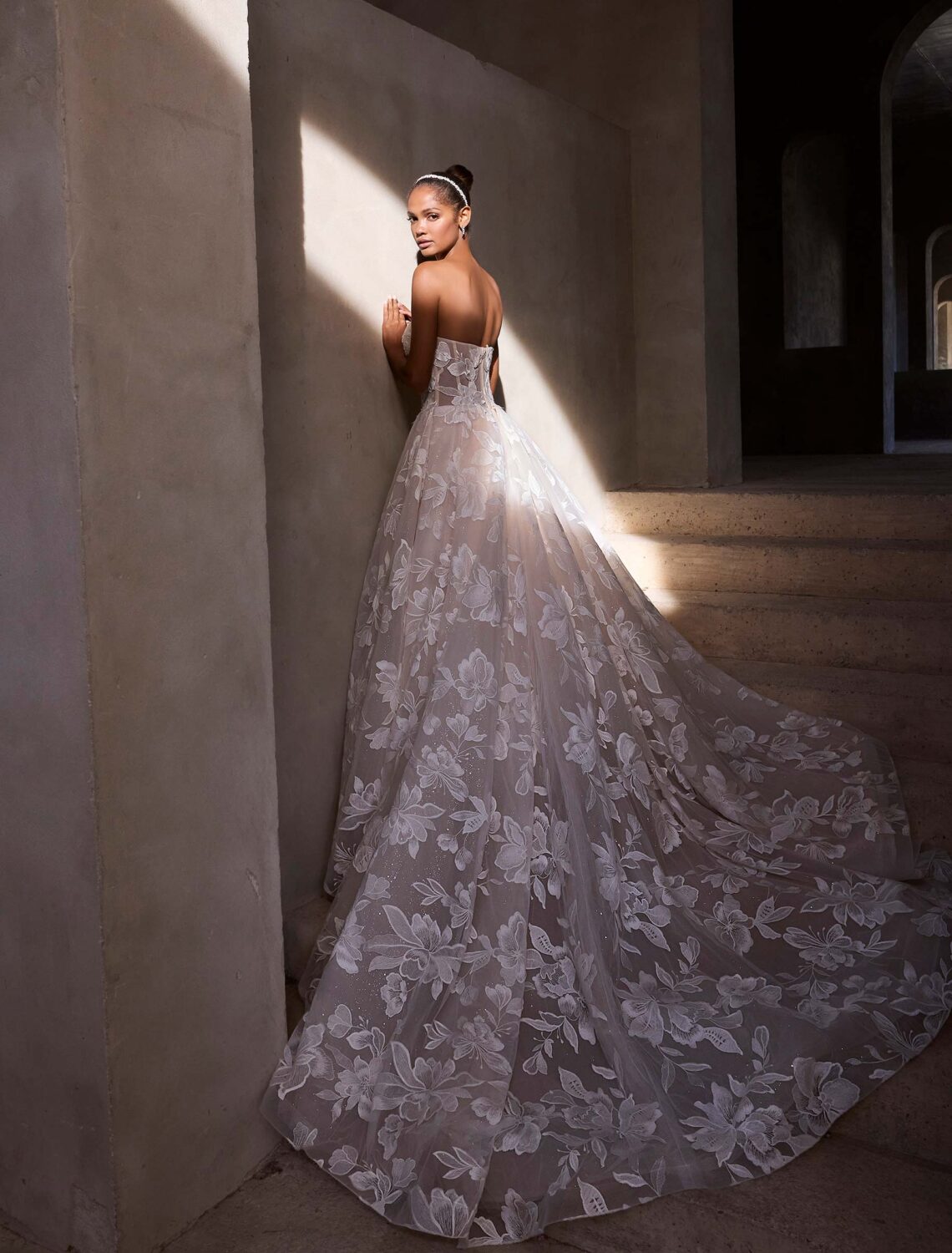 Trouwjurk 2937 Rodyn van Morilee kopen bij Weddings 1
