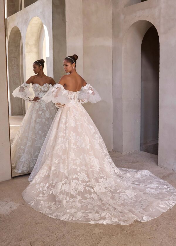 Trouwjurk 2937 Rodyn van Morilee kopen bij Weddings 2