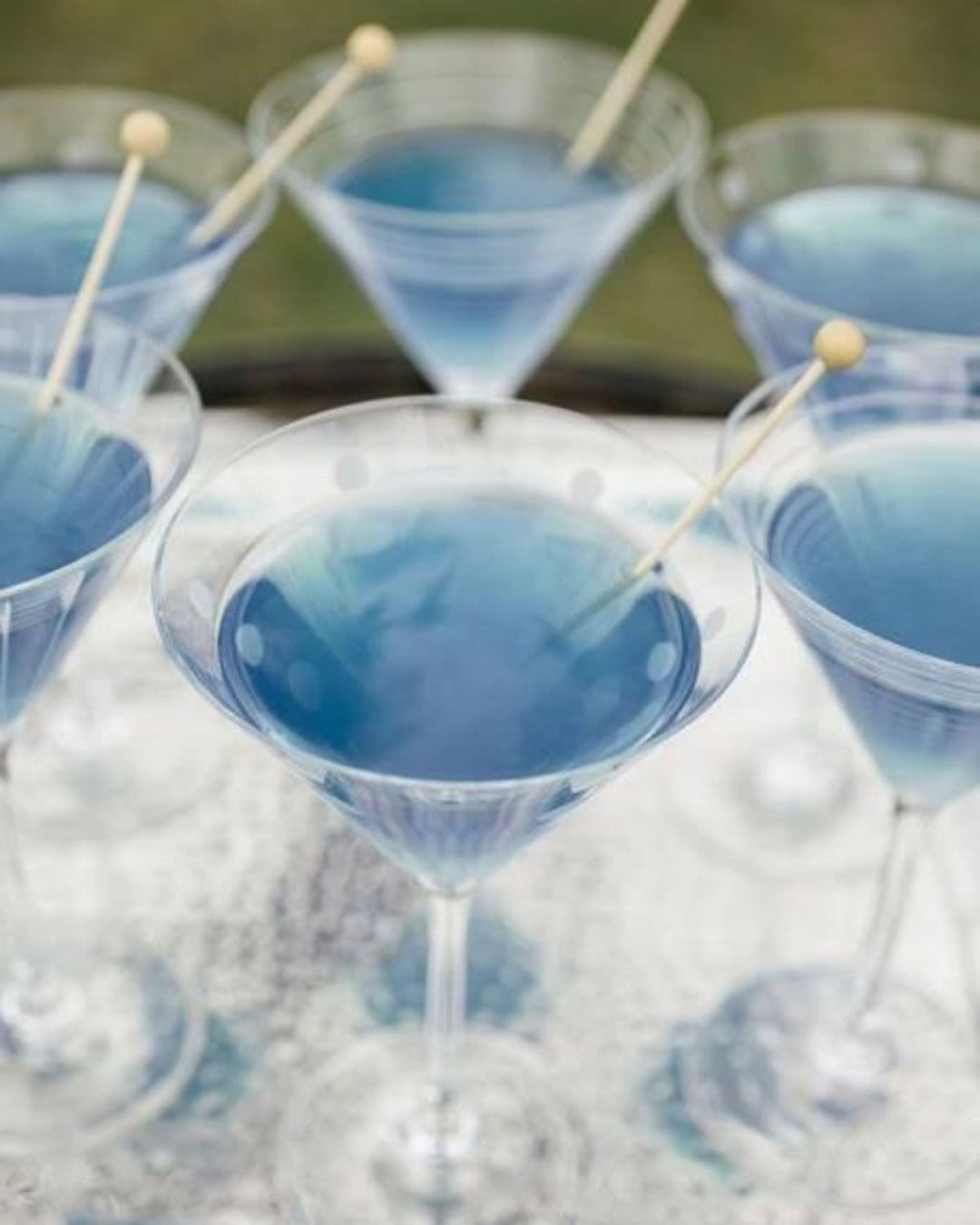 Iets nieuws, ouds, blauws... blauwe cocktails voor geluk op je bruiloft