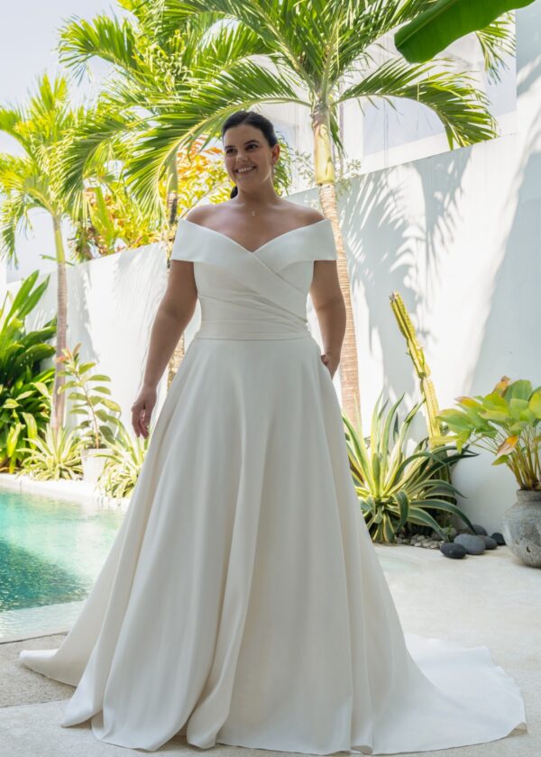 Trouwjurk 30166W van Anelie kopen bij Weddings 1