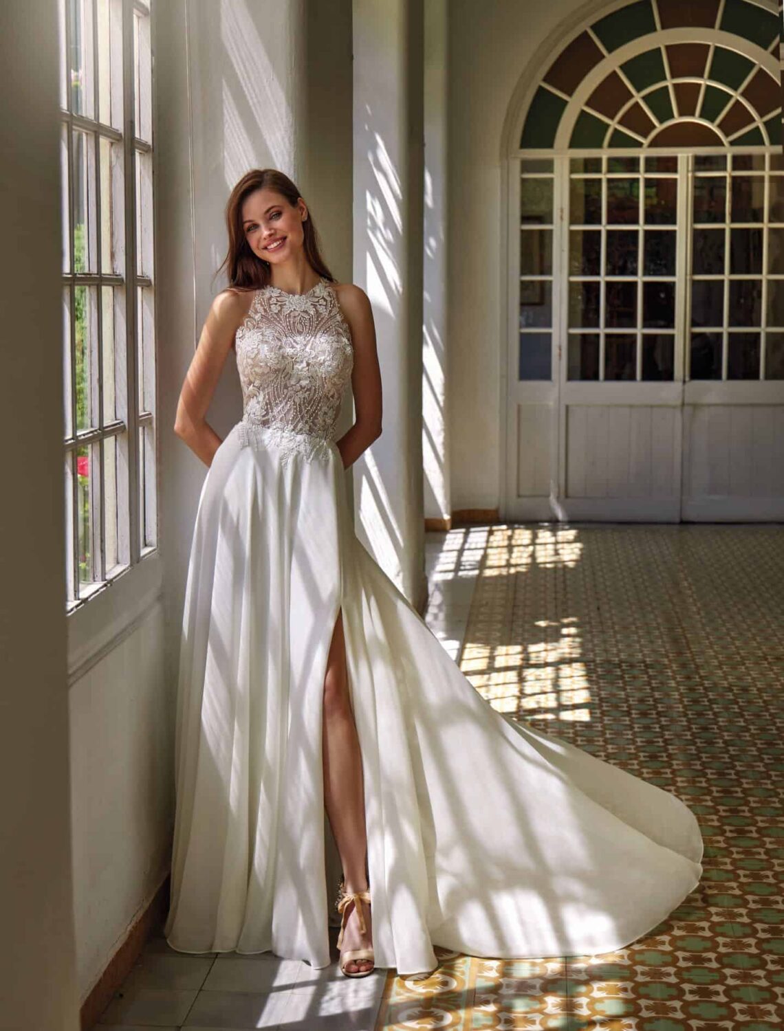 Trouwjurk 40067 van Amelie kopen bij Weddings 1