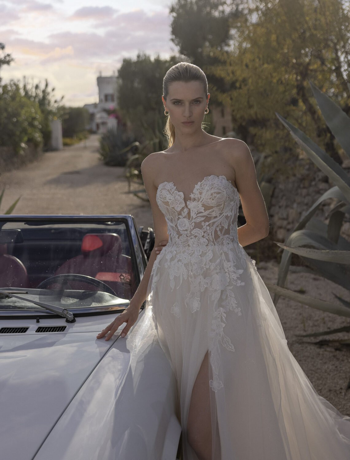 Trouwjurk Ally van Modeca kopen bij Weddings 2