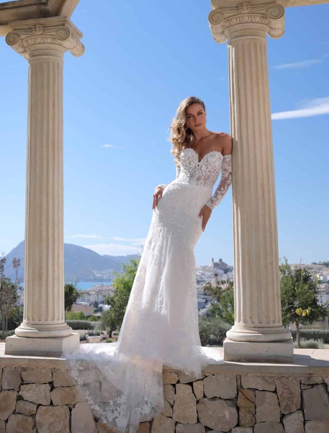 Trouwjurk Alouise van Azuree kopen bij Weddings 3