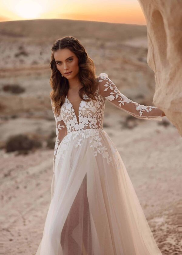 Trouwjurk Armori van Dama Couture kopen bij Weddings 1
