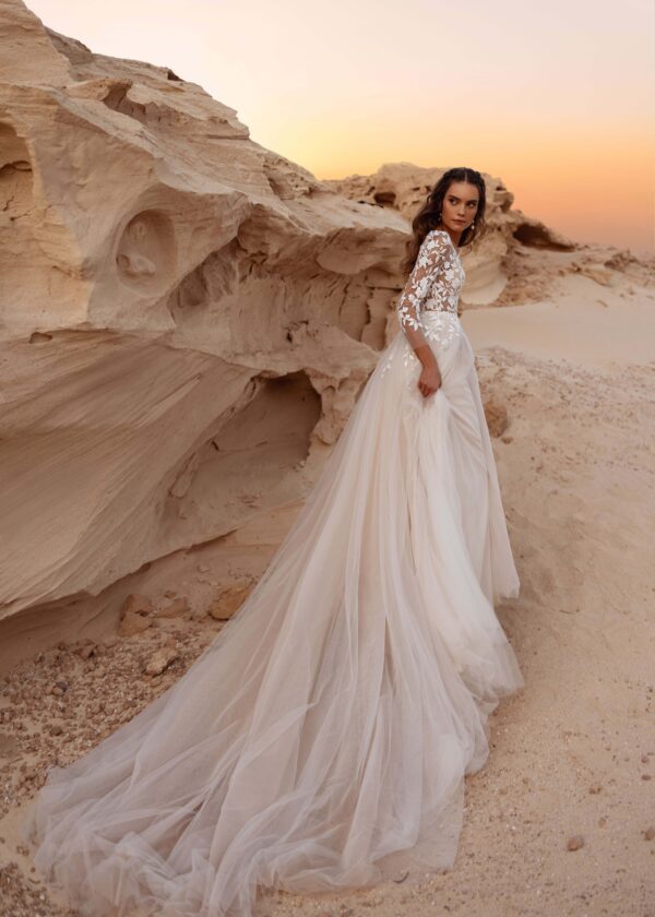 Trouwjurk Armori van Dama Couture kopen bij Weddings 4