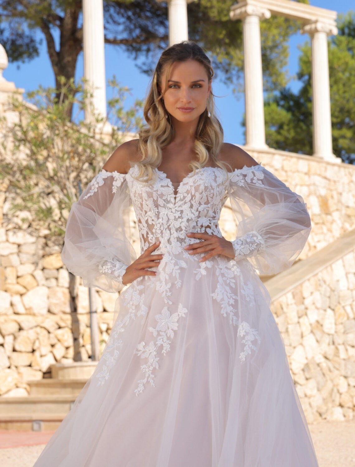 Trouwjurk Aziza van Azuree kopen bij Weddings 3