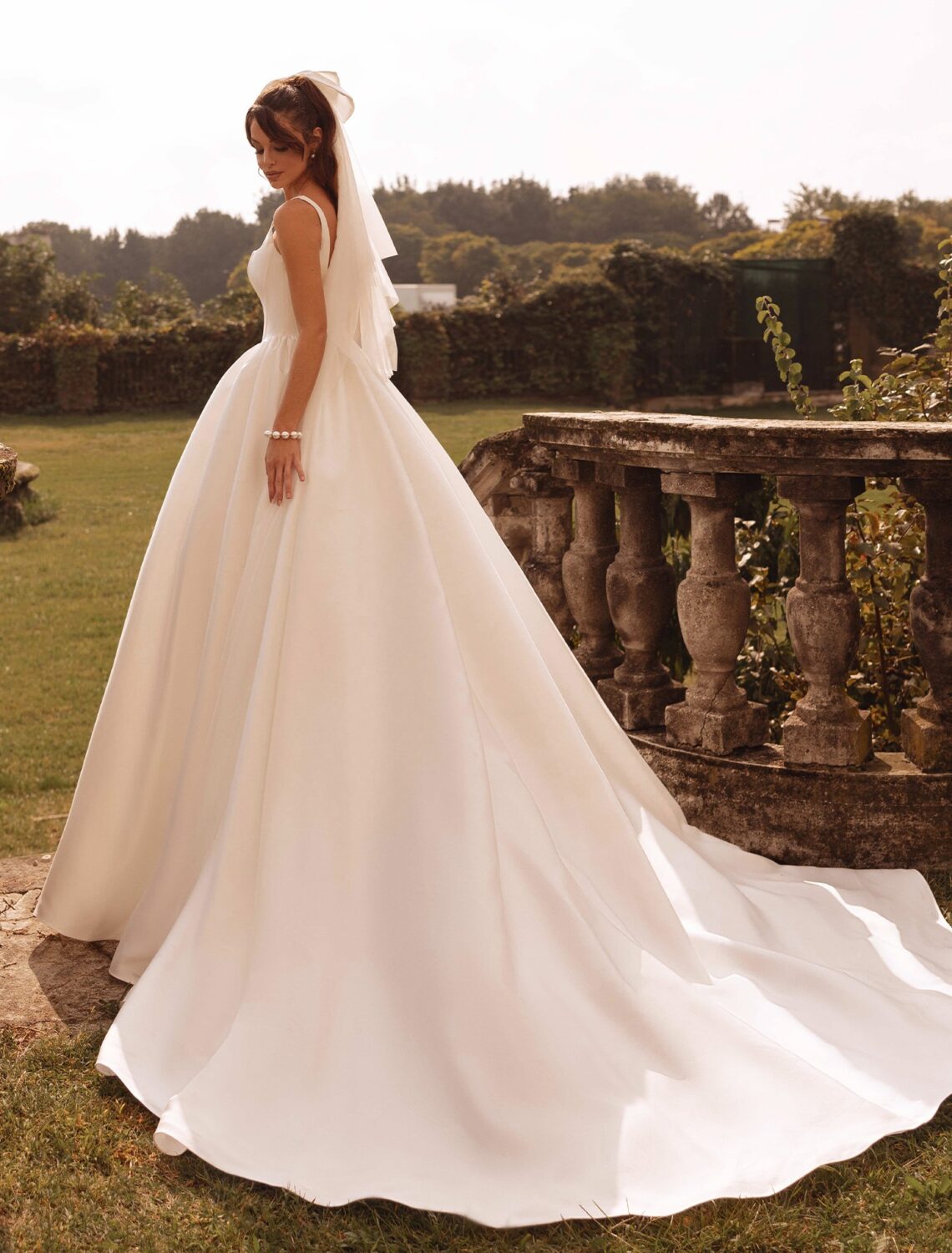 Trouwjurk Beatrice van Dominiss kopen bij Weddings 3