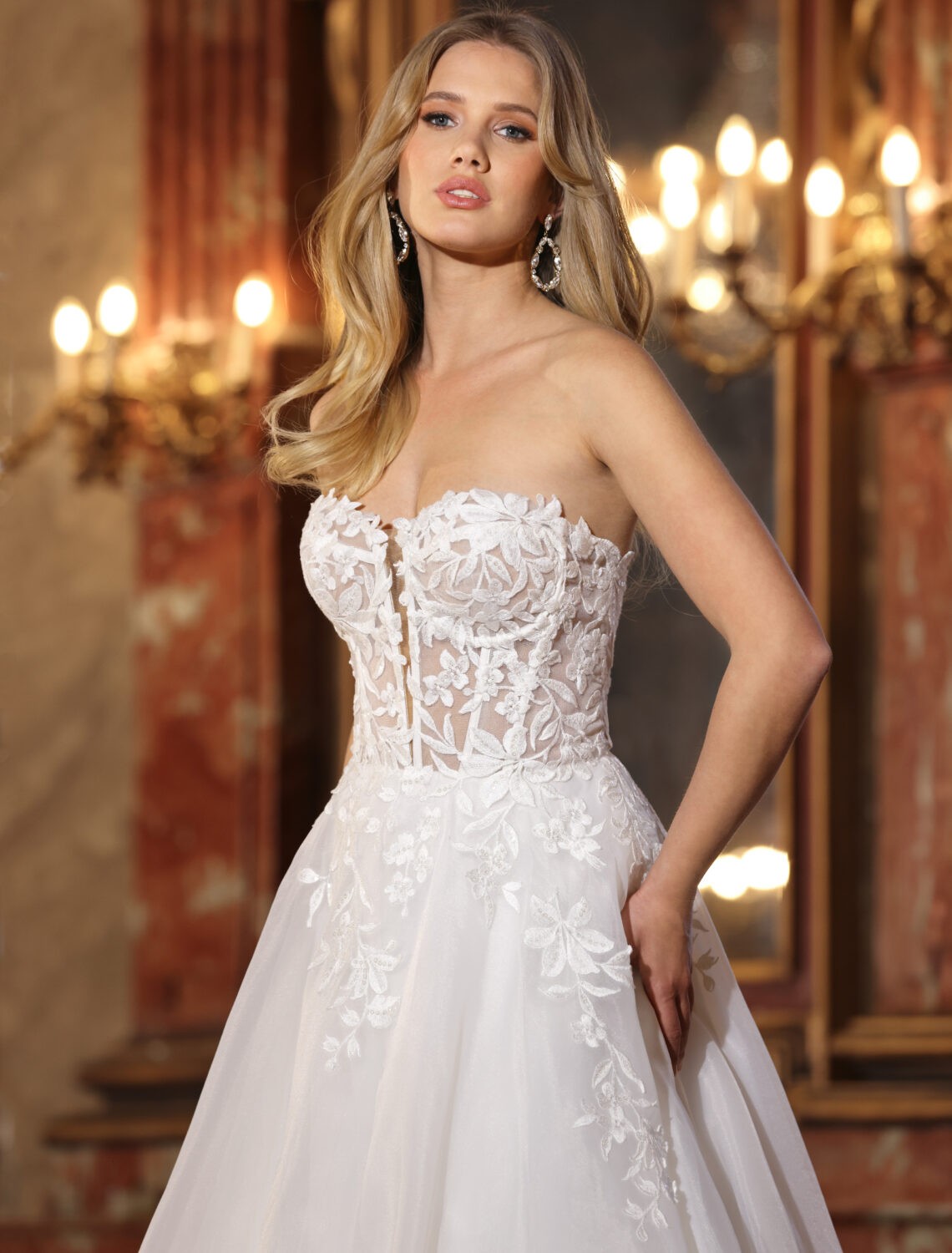 Trouwjurk Bianca van Azuree kopen bij Weddings 2