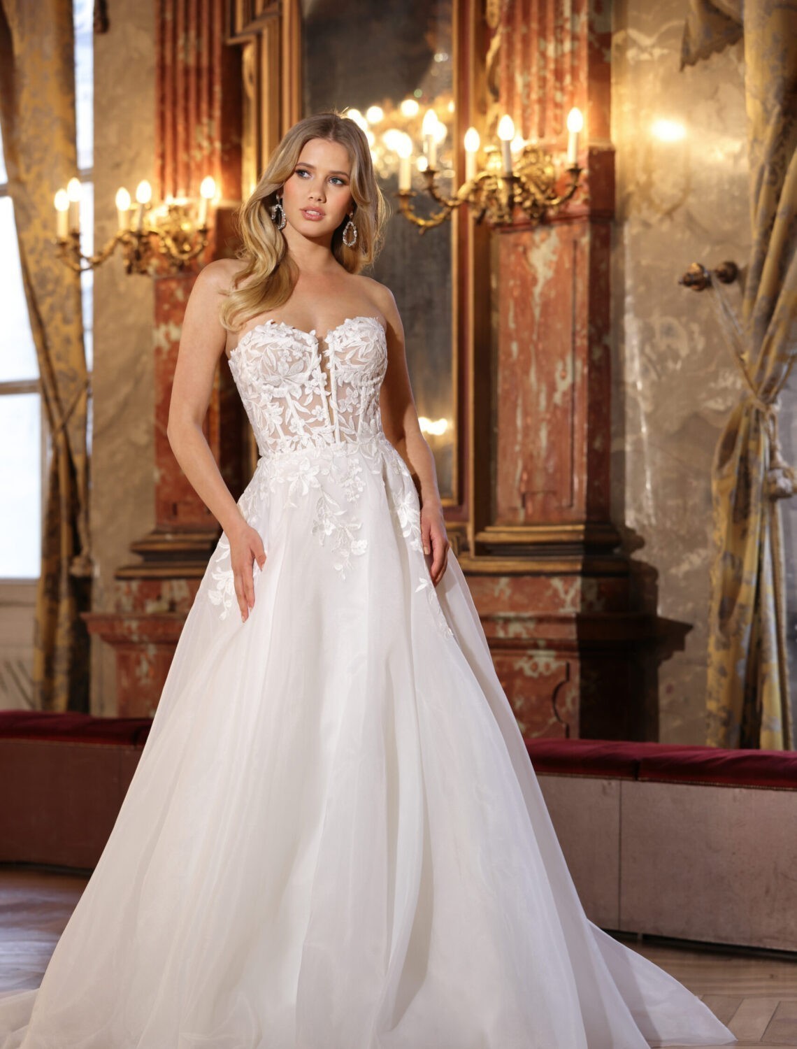 Trouwjurk Bianca van Azuree kopen bij Weddings 3