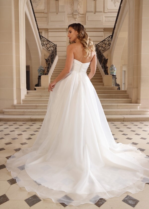 Trouwjurk Blue van Azuree kopen bij Weddings 1