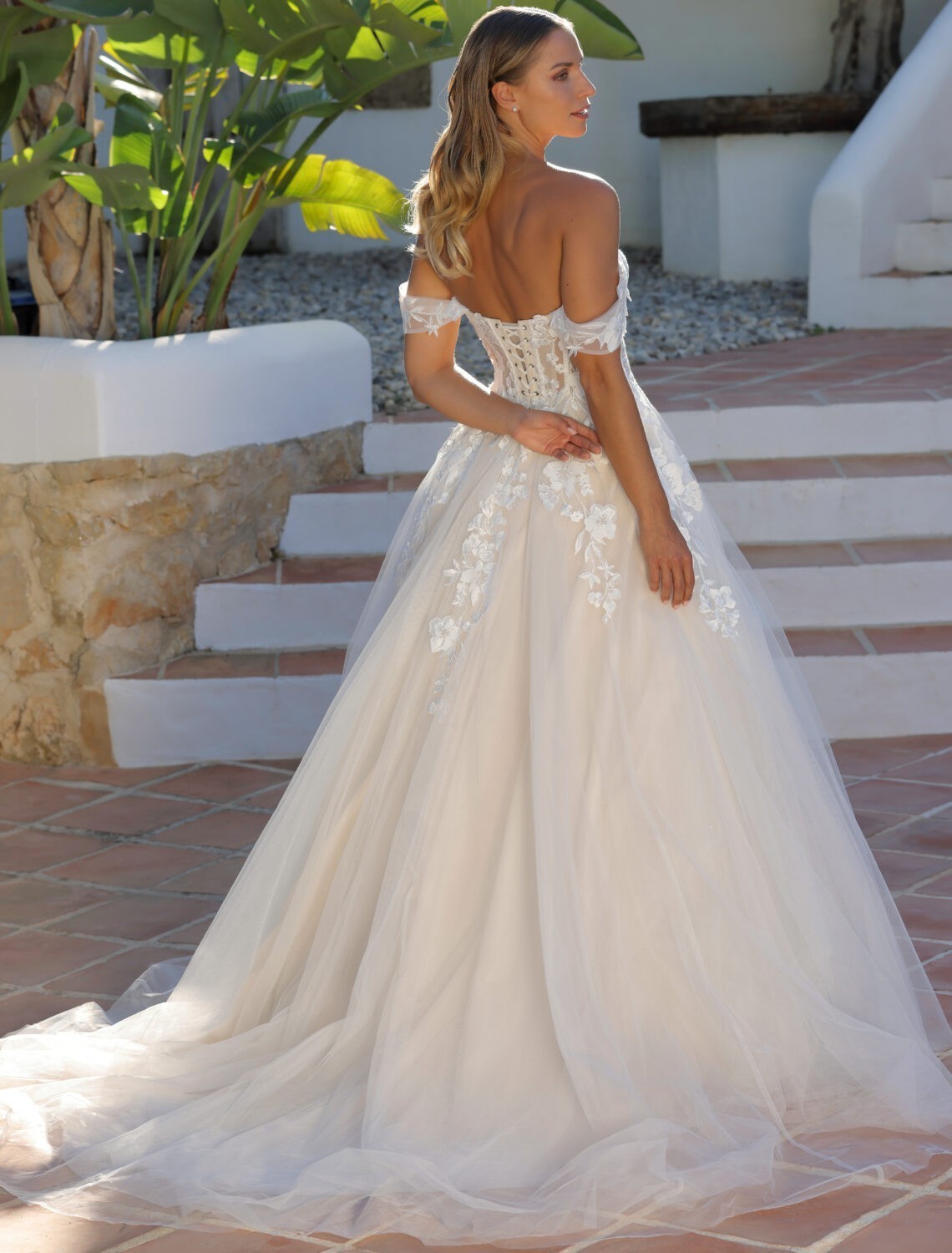 Trouwjurk Bridget van Azuree kopen bij Weddings 1
