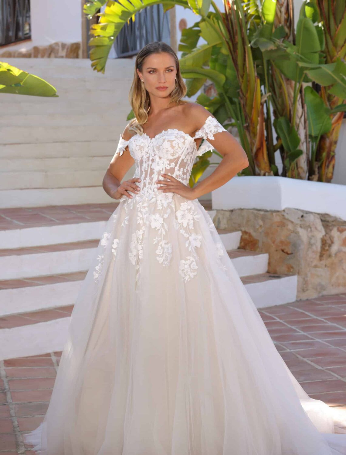 Trouwjurk Bridget van Azuree kopen bij Weddings 4