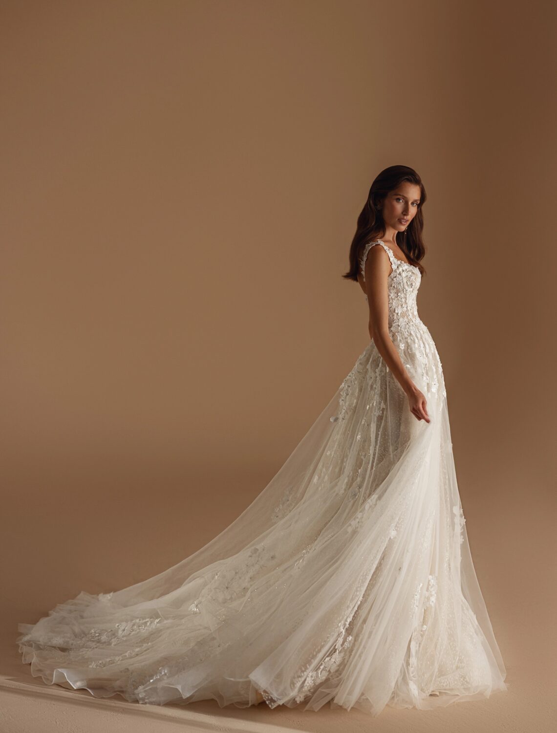 Trouwjurk Caroline van Tina Valerdi kopen bij Weddings 1