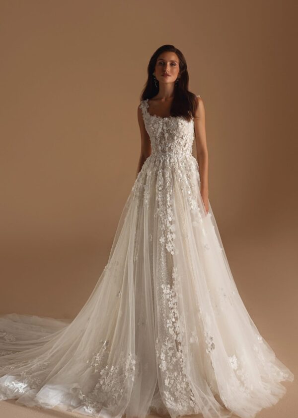 Trouwjurk Caroline van Tina Valerdi kopen bij Weddings 4