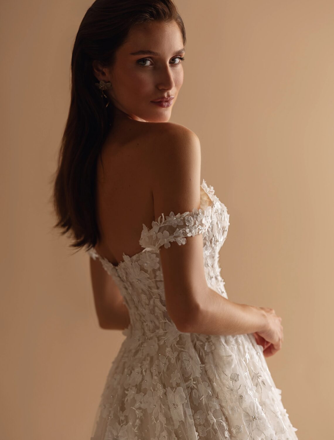 Trouwjurk Caroline van Tina Valerdi kopen bij Weddings 5