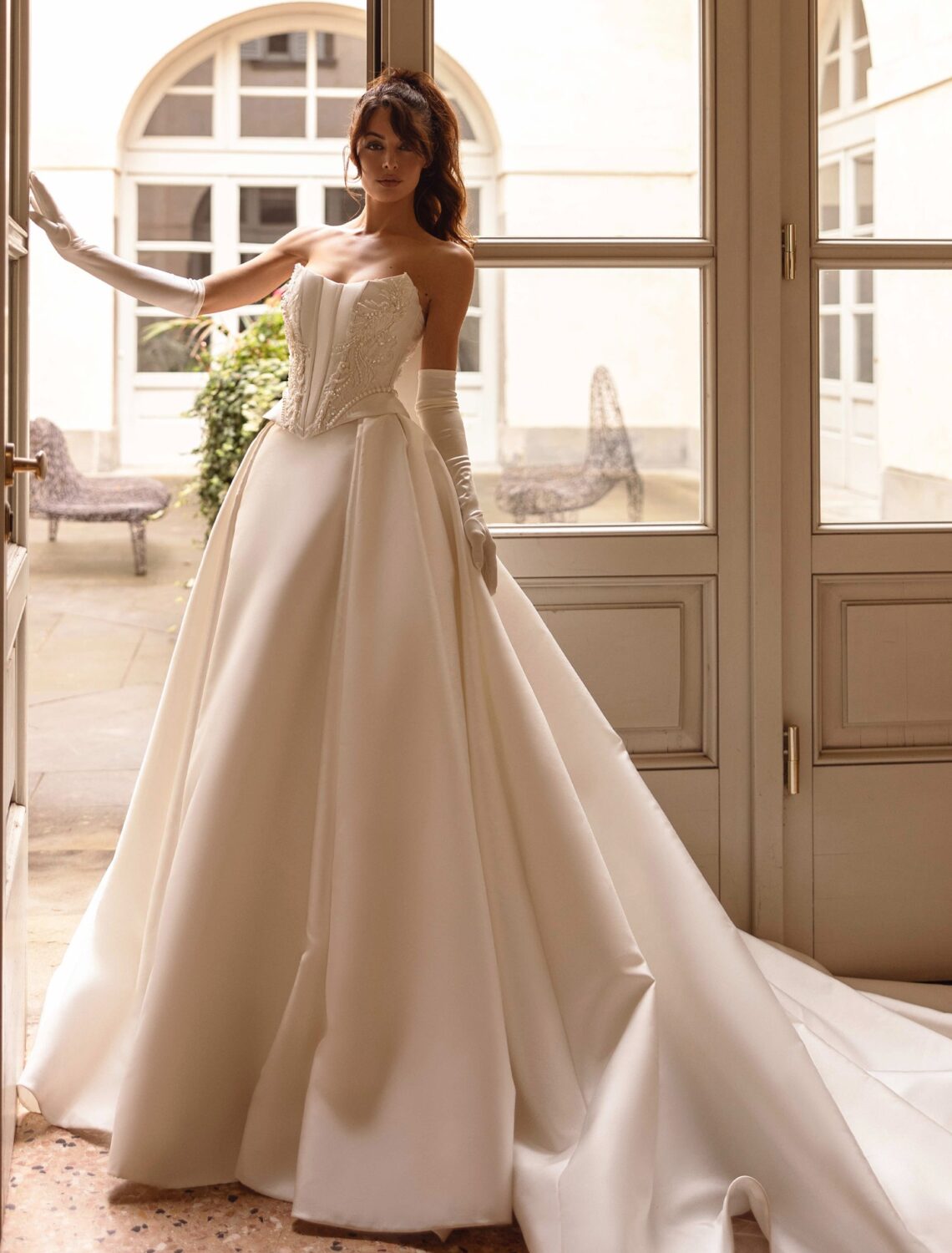 Trouwjurk Catherine van Dominiss kopen bij Weddings 1