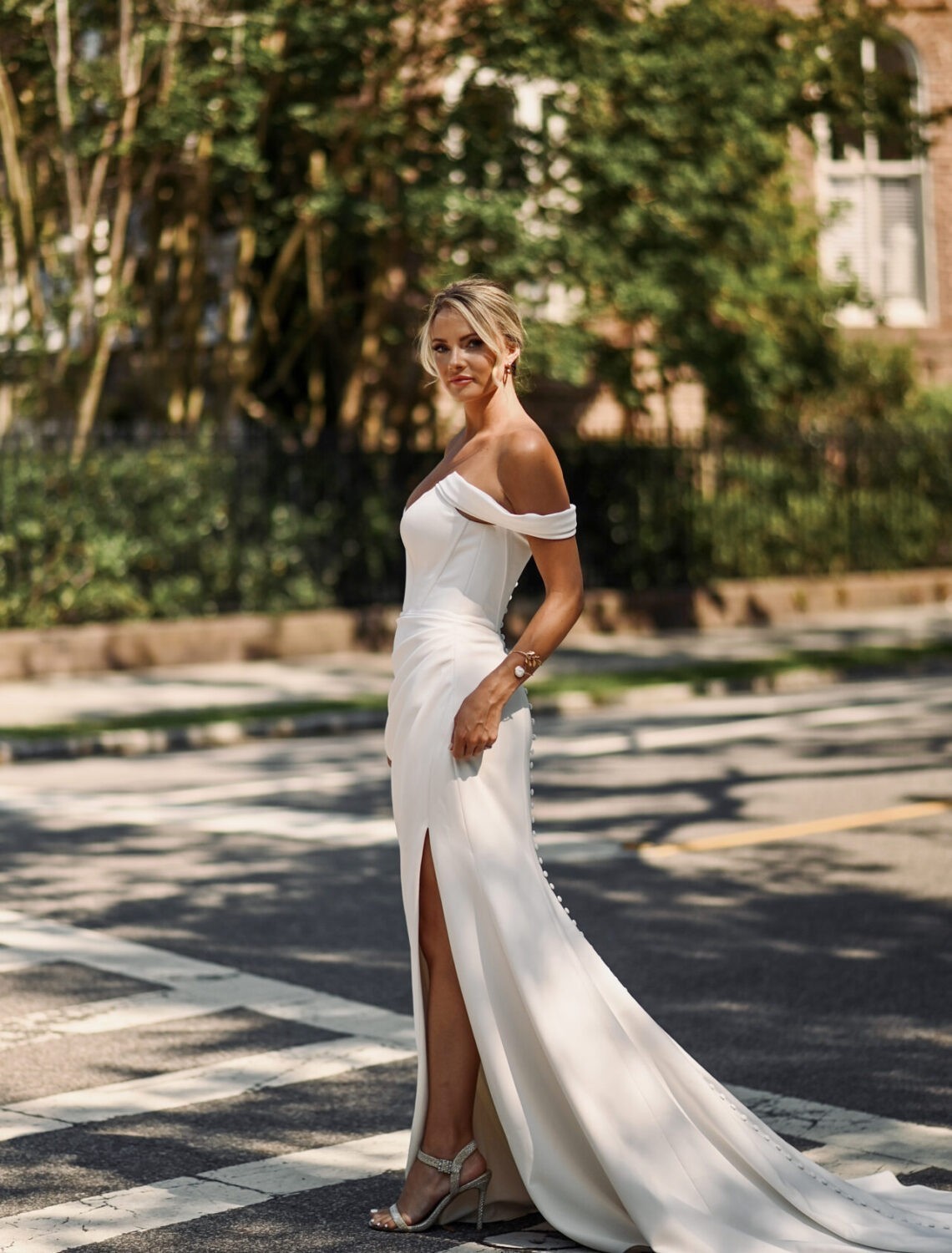 Trouwjurk D3864 van Essense of Australia kopen bij Weddings 3
